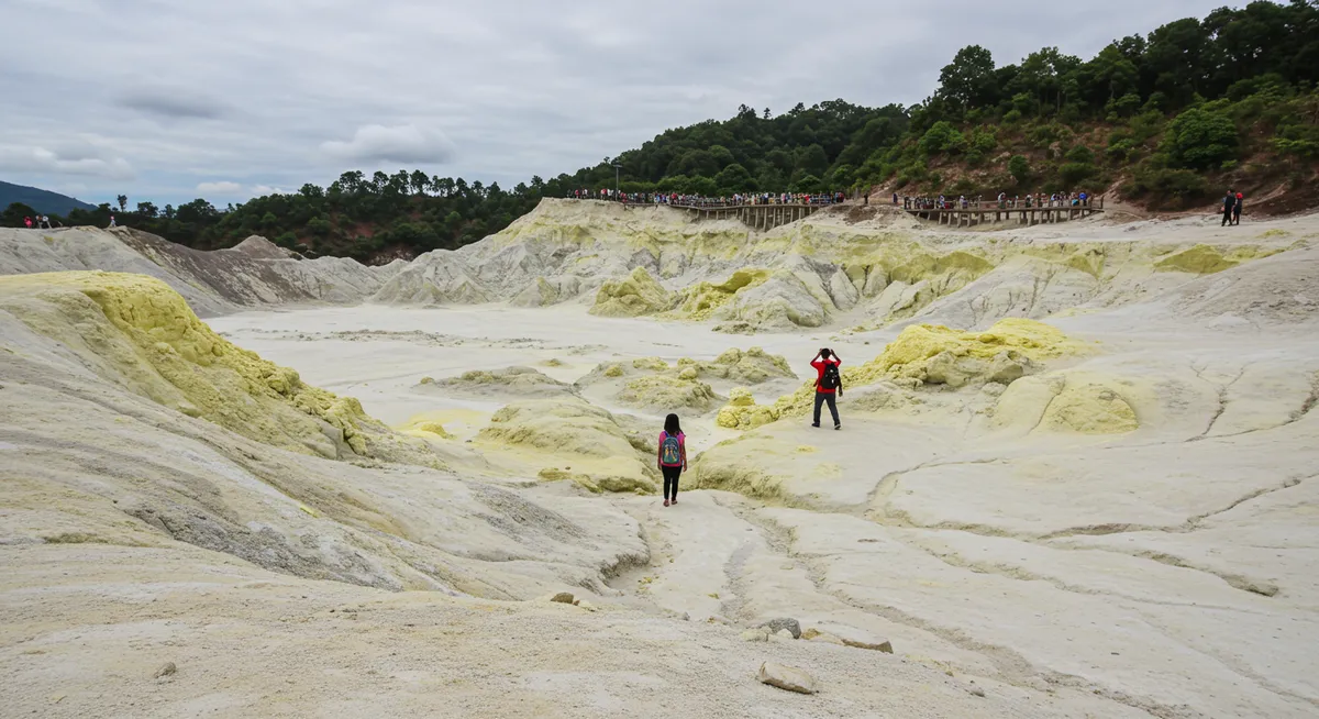 Kawah Putih Crater Guide: Tips for Visiting